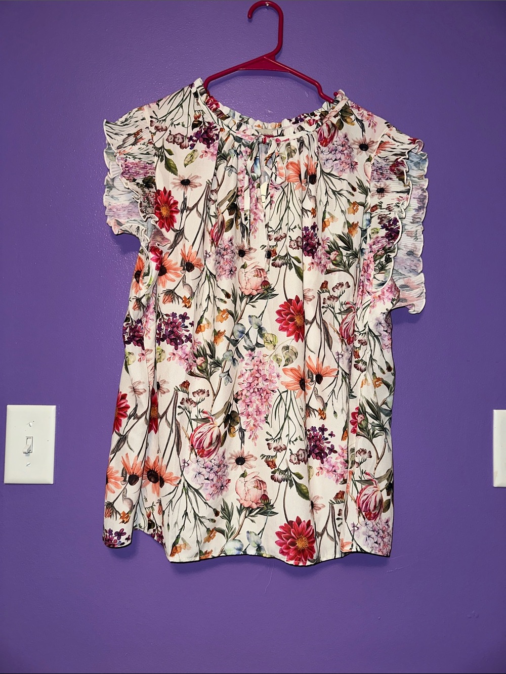 Chenault White Floral Ruffle-Sleeve Blouse with Pink & Red Blooms